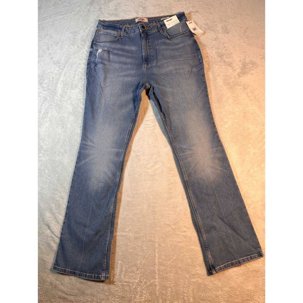 NWT Wrangler Women's High Rise Bold Boot Distressed‎  Torn Jeans 14 / 32x32